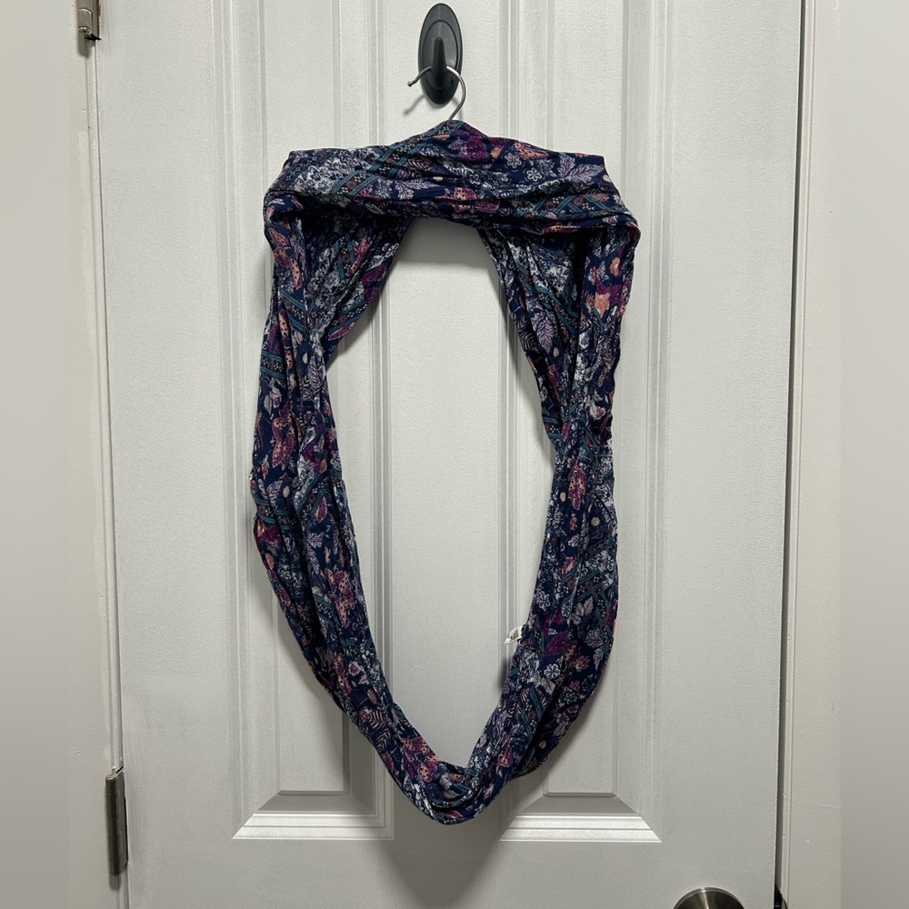 💐 Self Esteem Floral Infinity Scarf